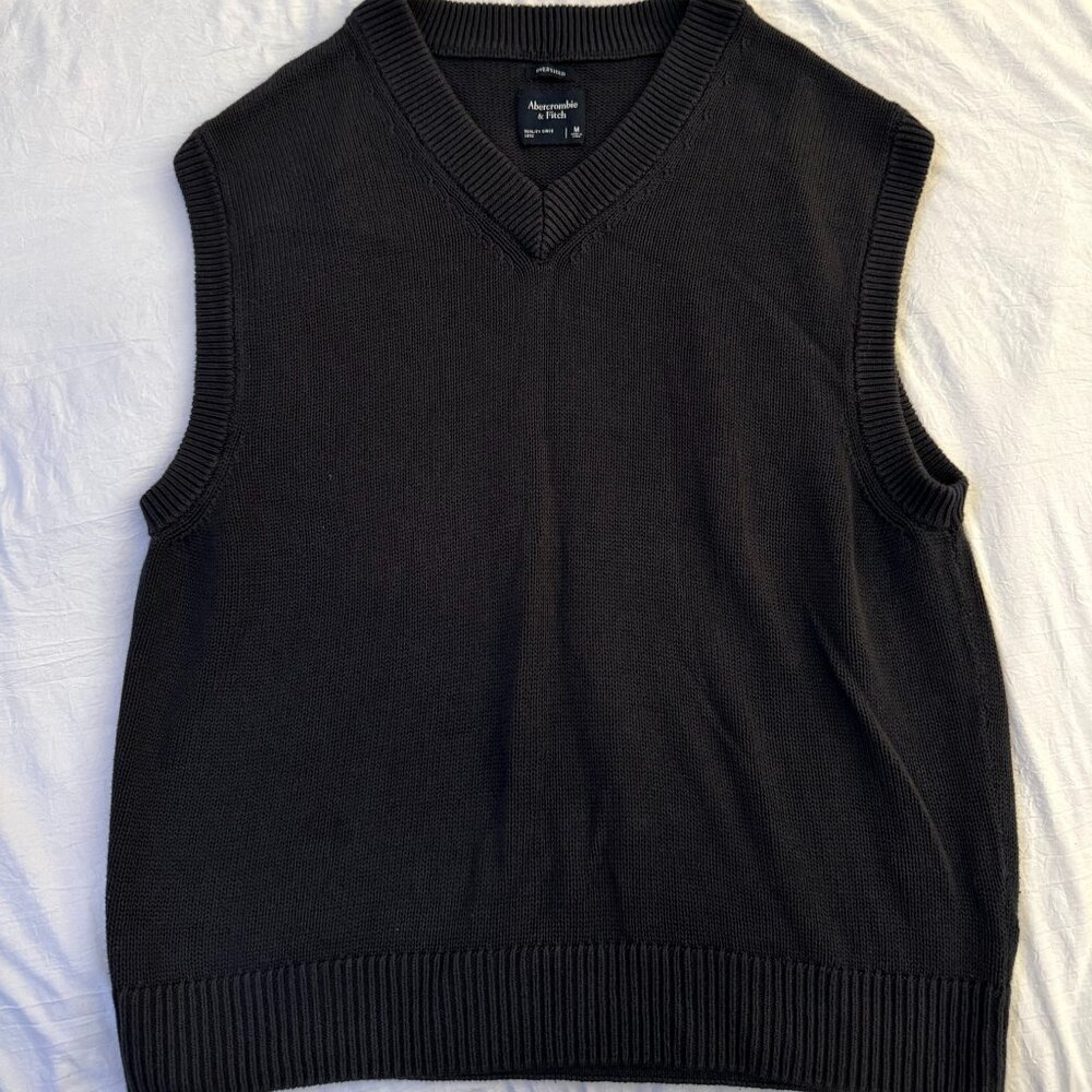 Abercrombie & Fitch A&F Oversized Knit Sweater Vest